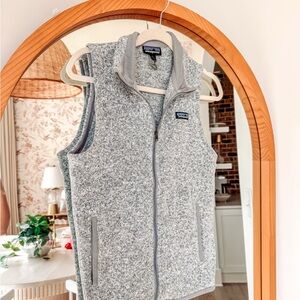 Like new! Patagonia Light Gray Fleece Jacket